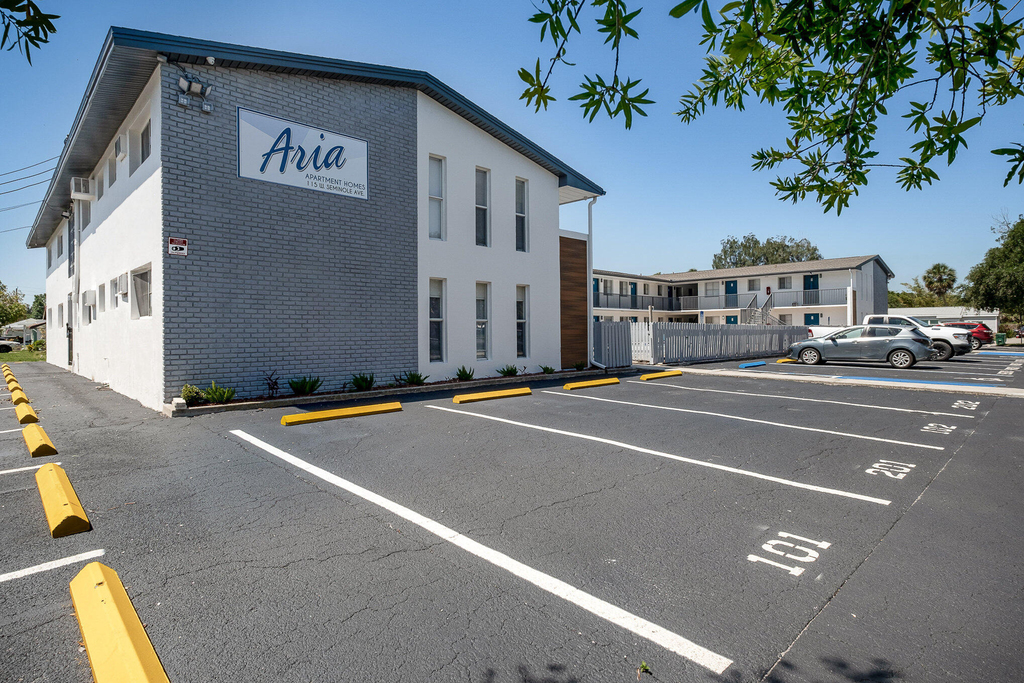 115 W Seminole Avenue - Photo 0