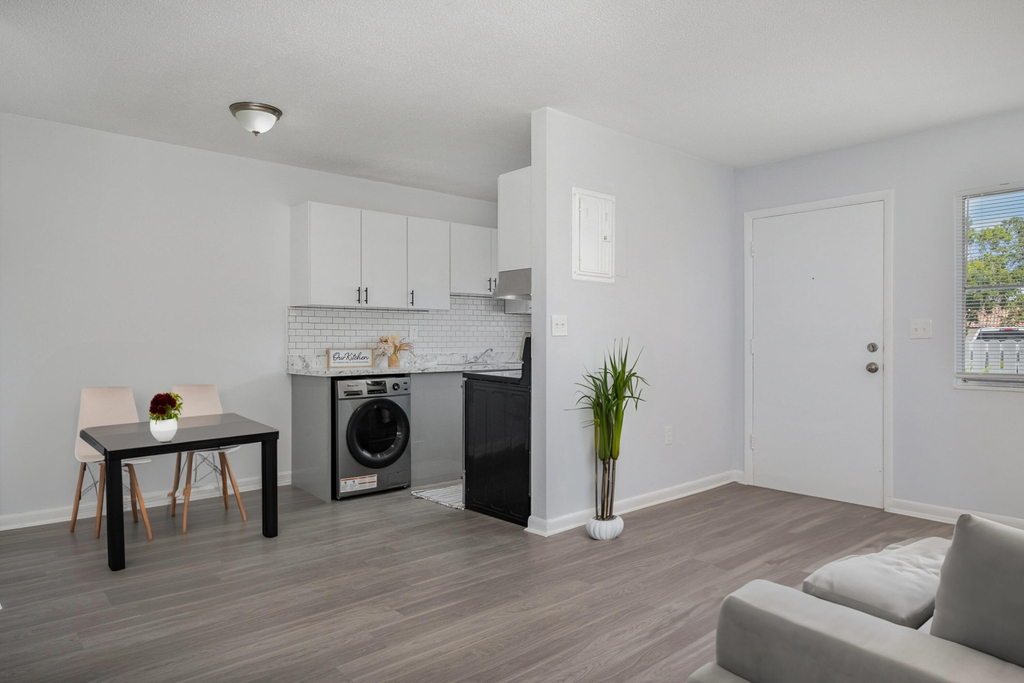 115 W Seminole Avenue - Photo 4