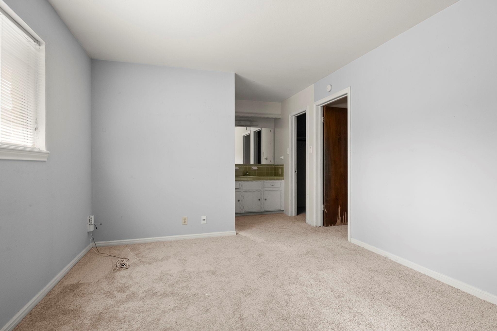1039 Marcella - Photo 19