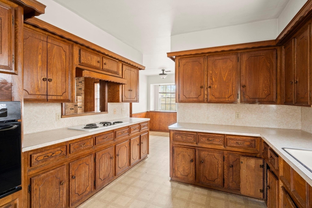 1039 Marcella - Photo 14