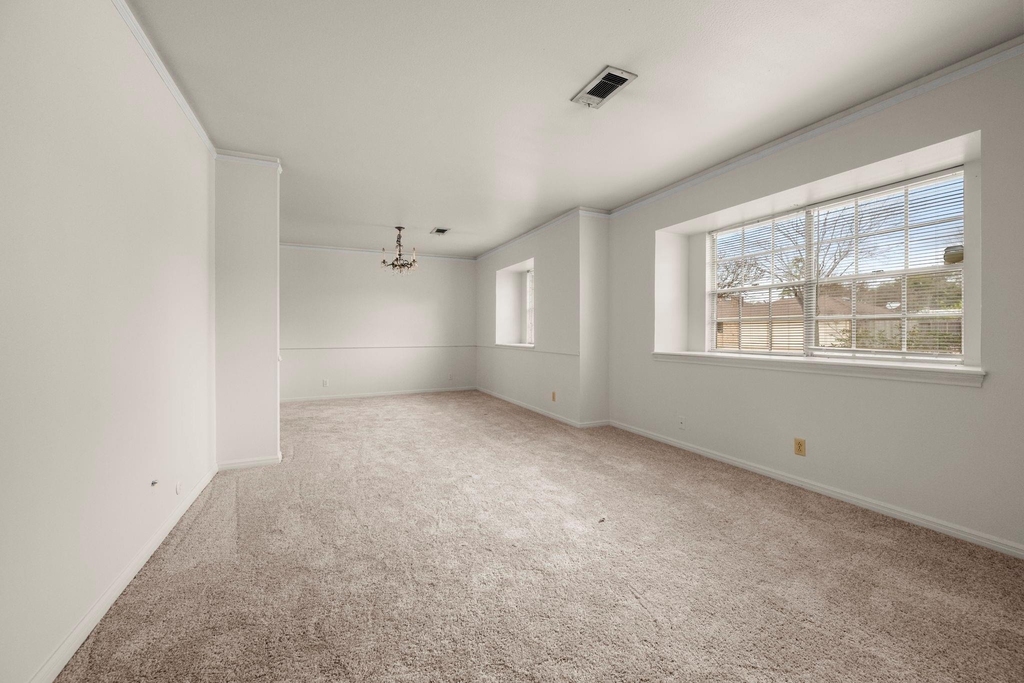 1039 Marcella - Photo 4