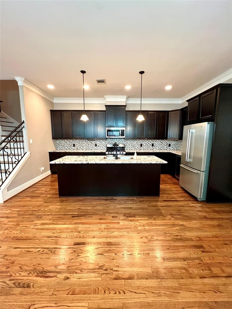 1818 Edwards Street - Photo 5