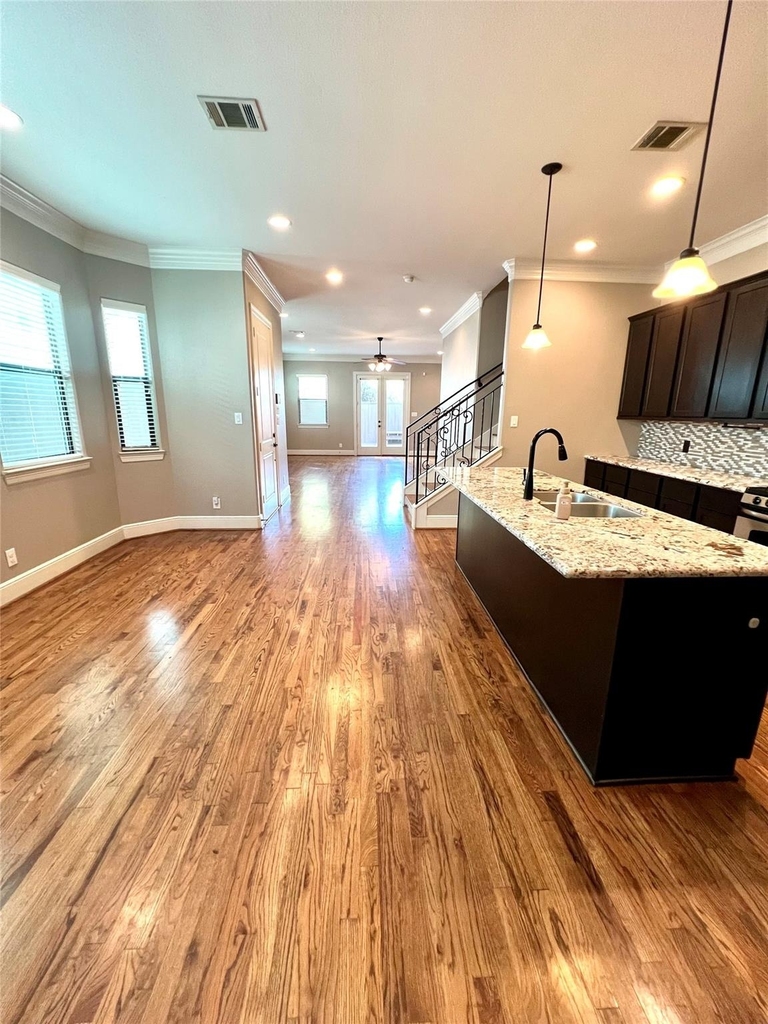 1818 Edwards Street - Photo 3