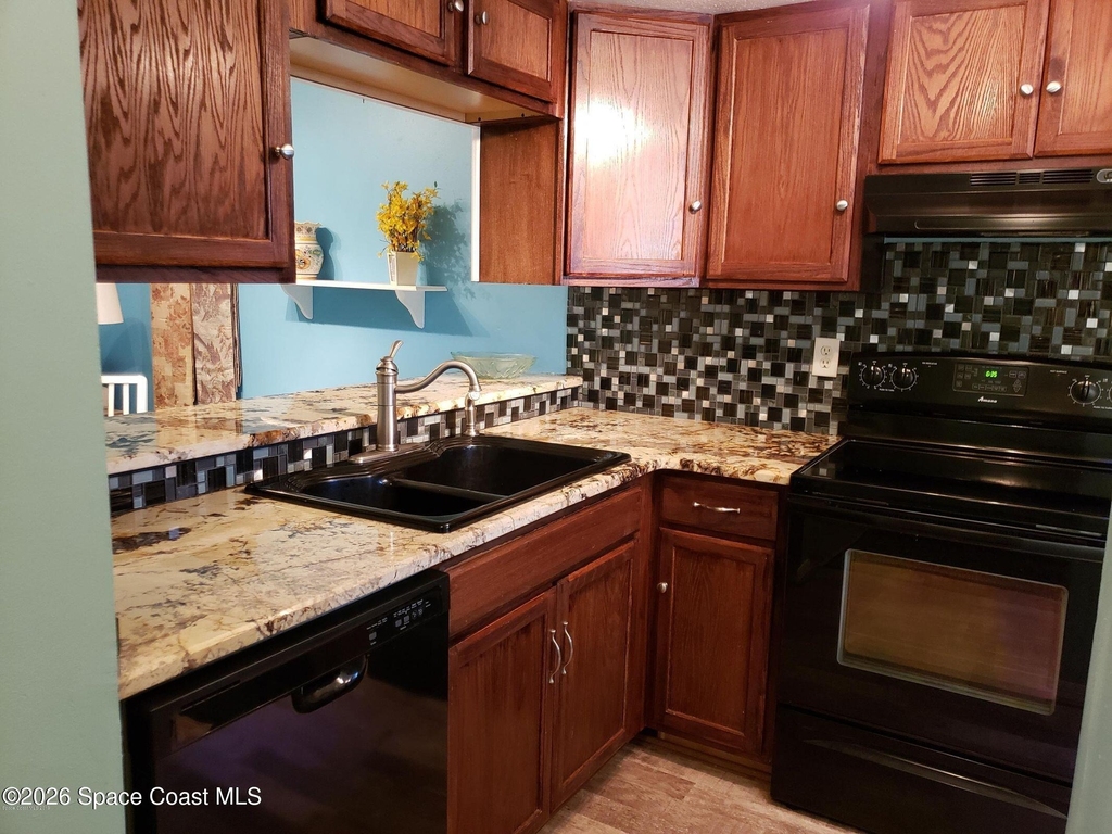 2981 Sir Hamilton Circle - Photo 5