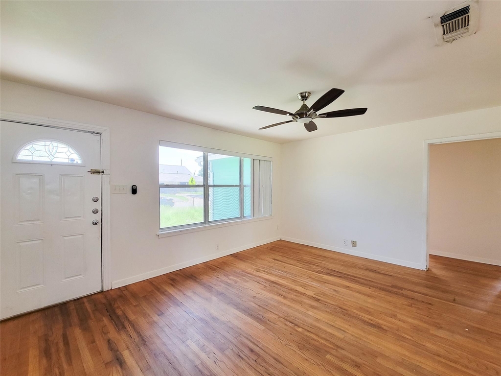 12226 Dorwayne Court - Photo 7