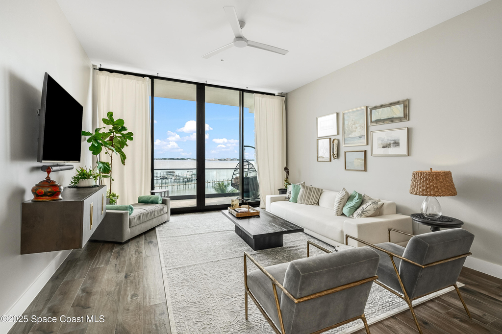 225 Strand Drive - Photo 3