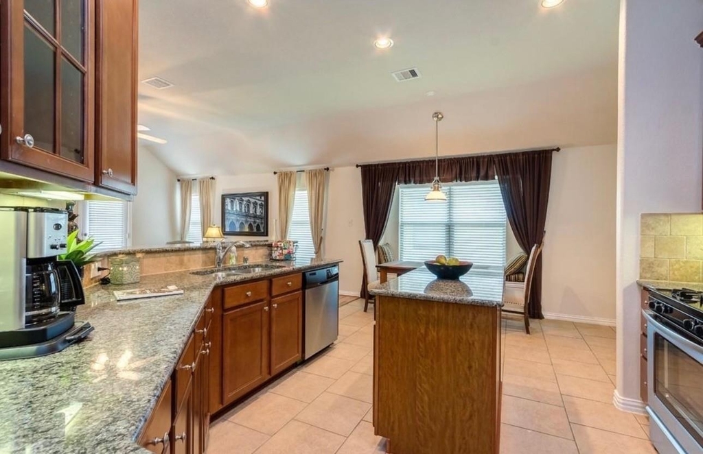 2822 Lockeridge Cove Drive - Photo 6