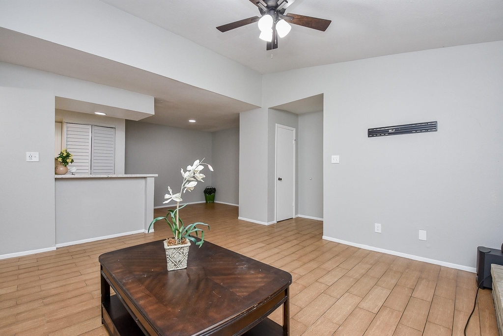 5000 Milwee Street - Photo 5