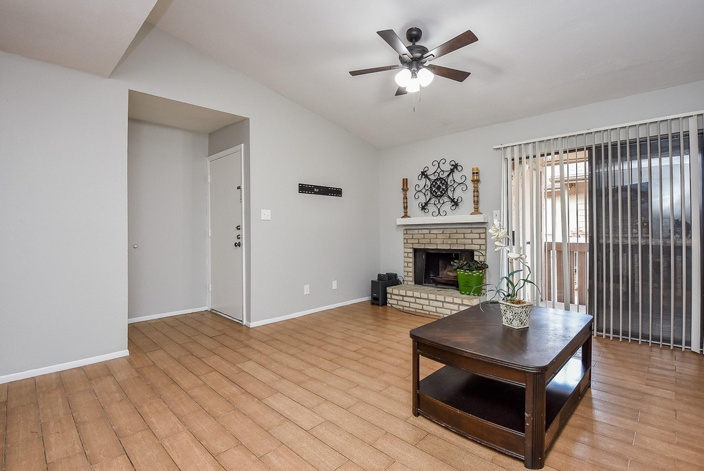 5000 Milwee Street - Photo 4