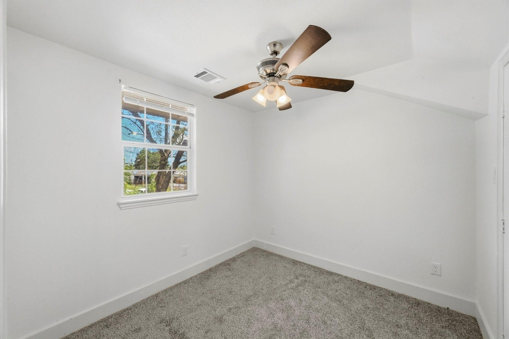 1501 Maiden Lane - Photo 18