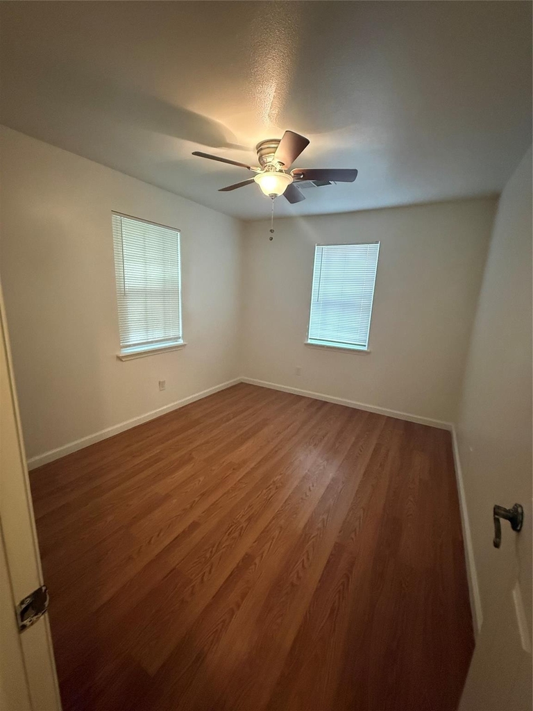 1315 Sycamore Avenue - Photo 11