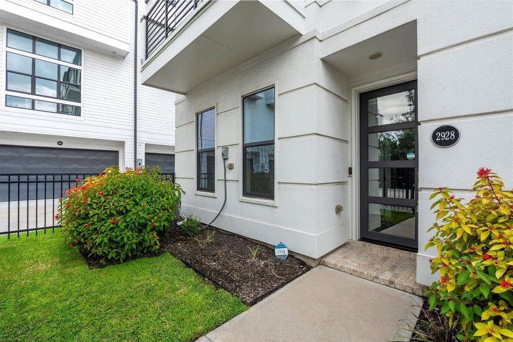 2928 Lamar Street - Photo 1