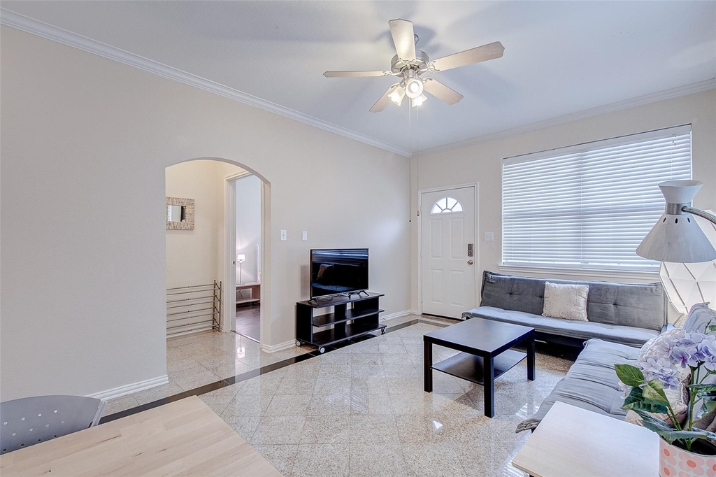 9400 Bellaire Boulevard - Photo 8