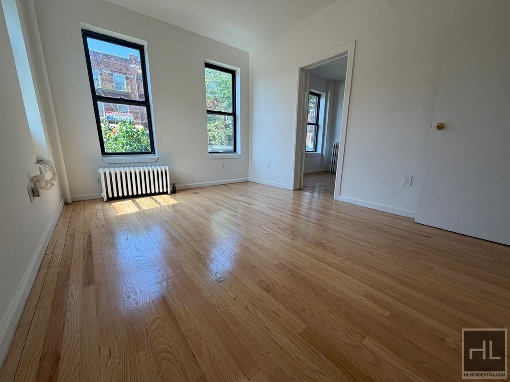West 10 Street - Photo 0