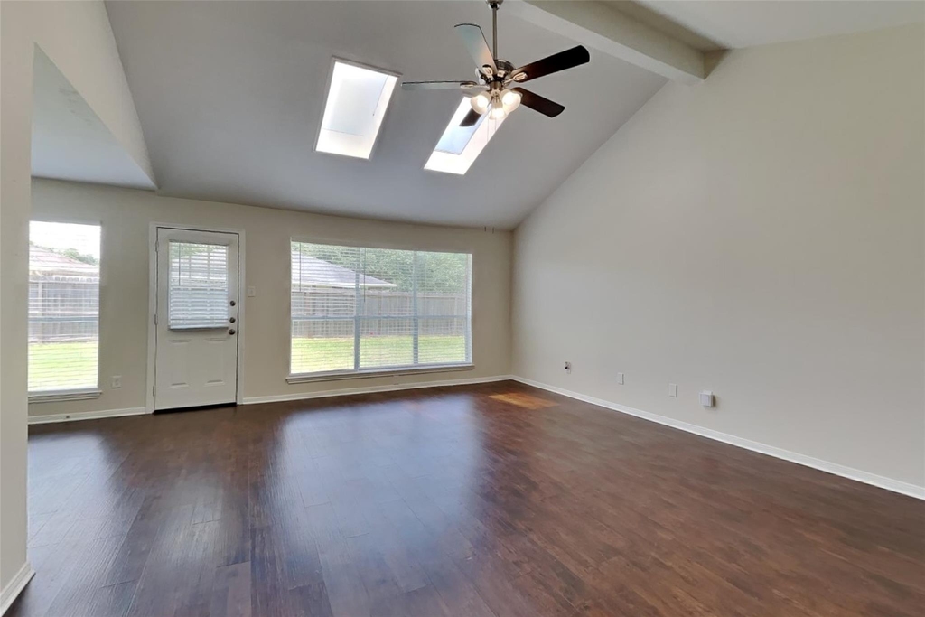 2631 Sherwood Hollow Lane - Photo 2