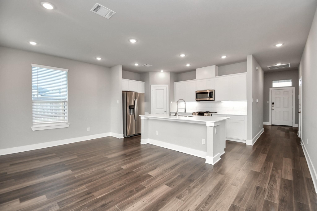 1234 Scarlett Creek Drive - Photo 2