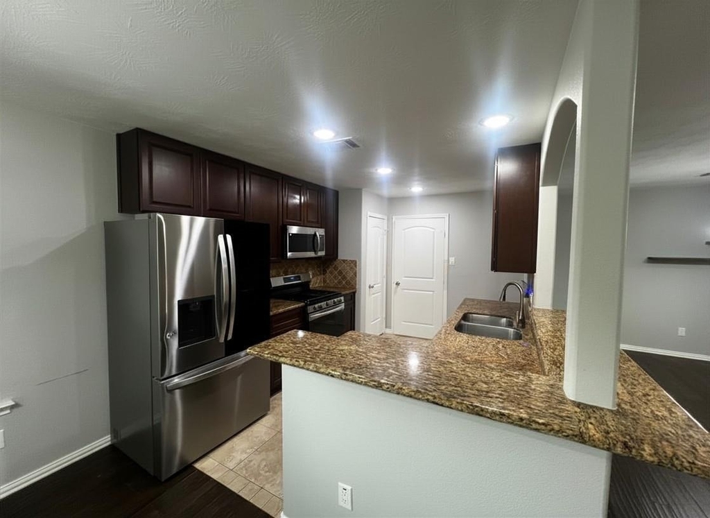 25314 Laurel Green Street - Photo 12