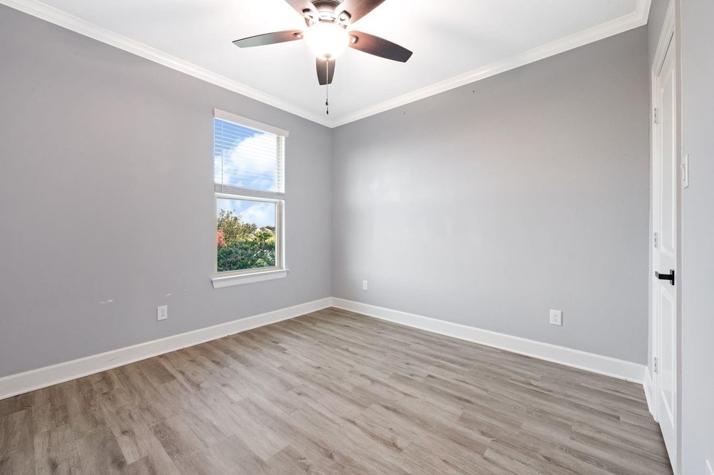 2730 J R Drive - Photo 1