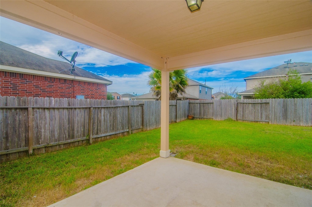 18314 Fairwood Meadow Court - Photo 18