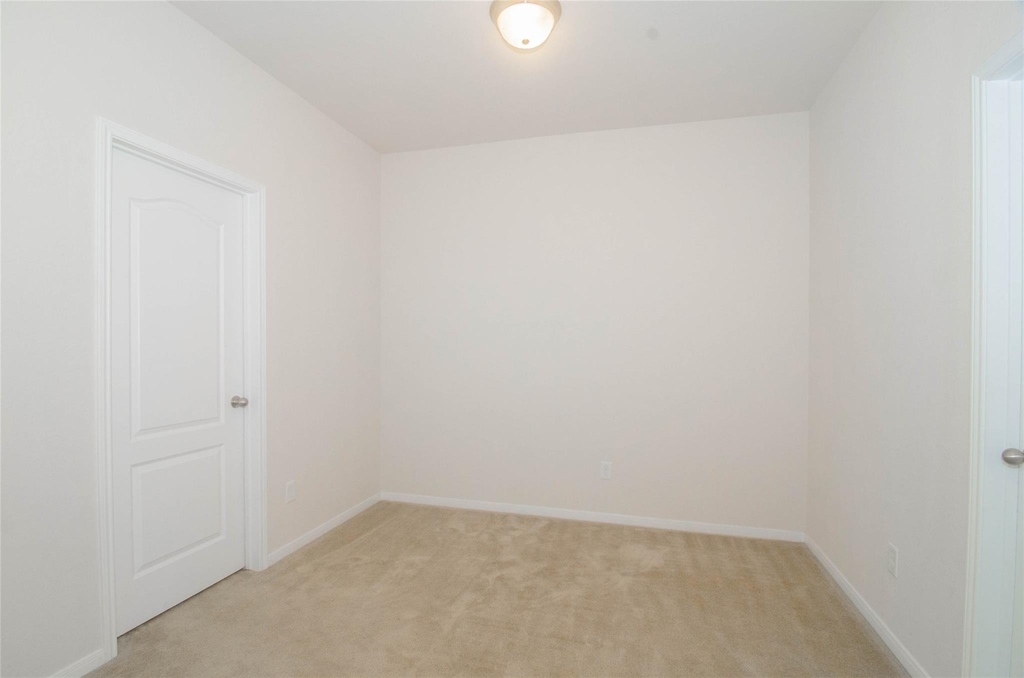 18314 Fairwood Meadow Court - Photo 9
