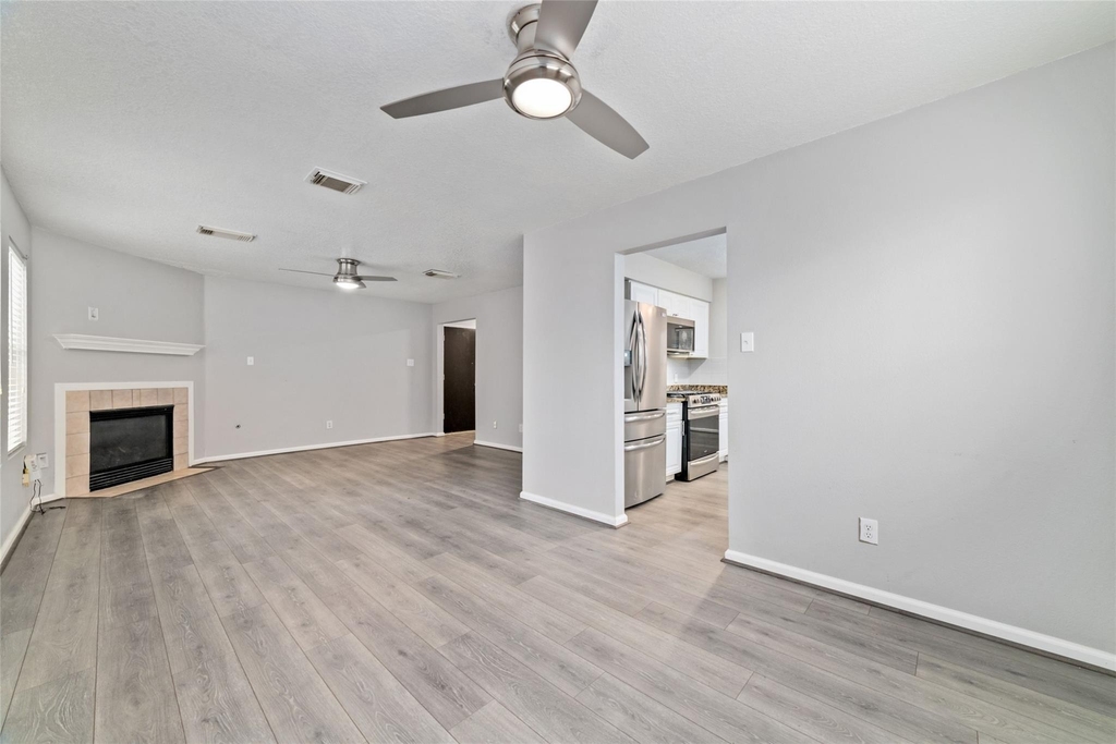 10810 Meadow Walk Lane - Photo 5