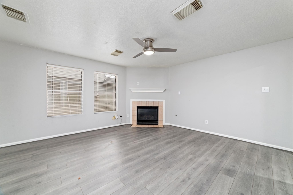 10810 Meadow Walk Lane - Photo 4