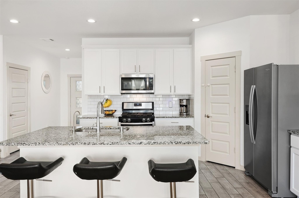 2421 Mar Vista Lane - Photo 8