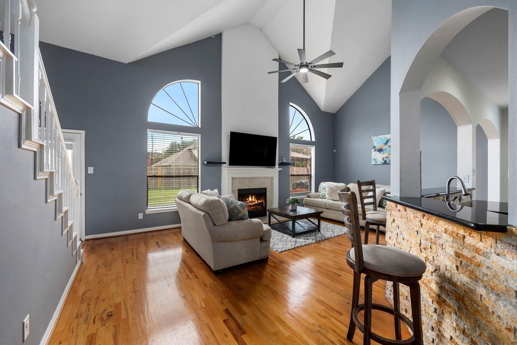 16315 Scotch Hollow Lane - Photo 6