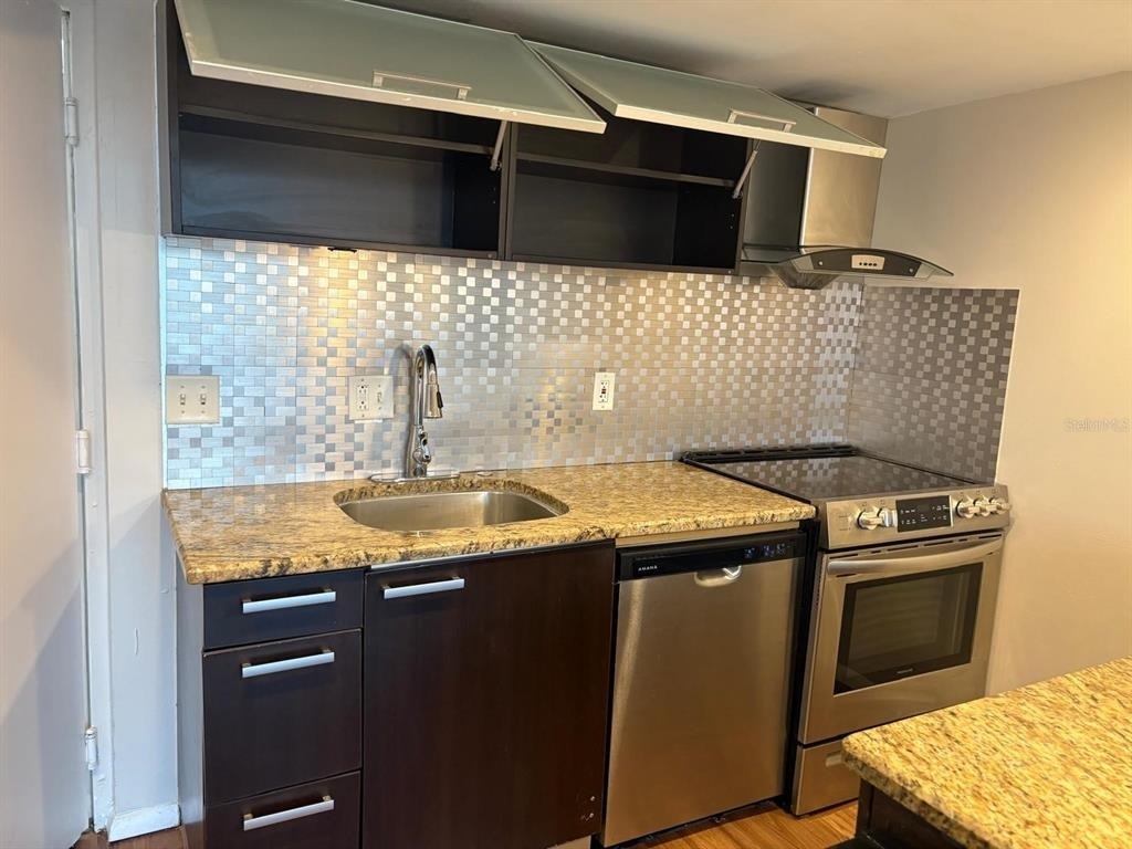 701 S Madison Avenue - Photo 4