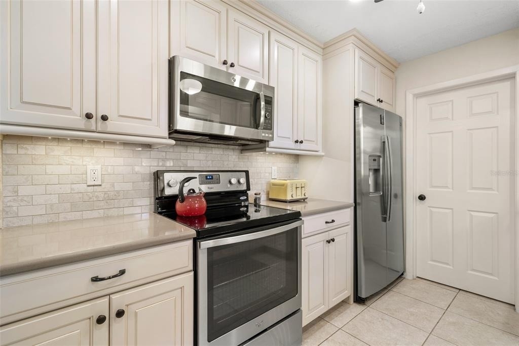 7940 3rd Street N - Photo 9