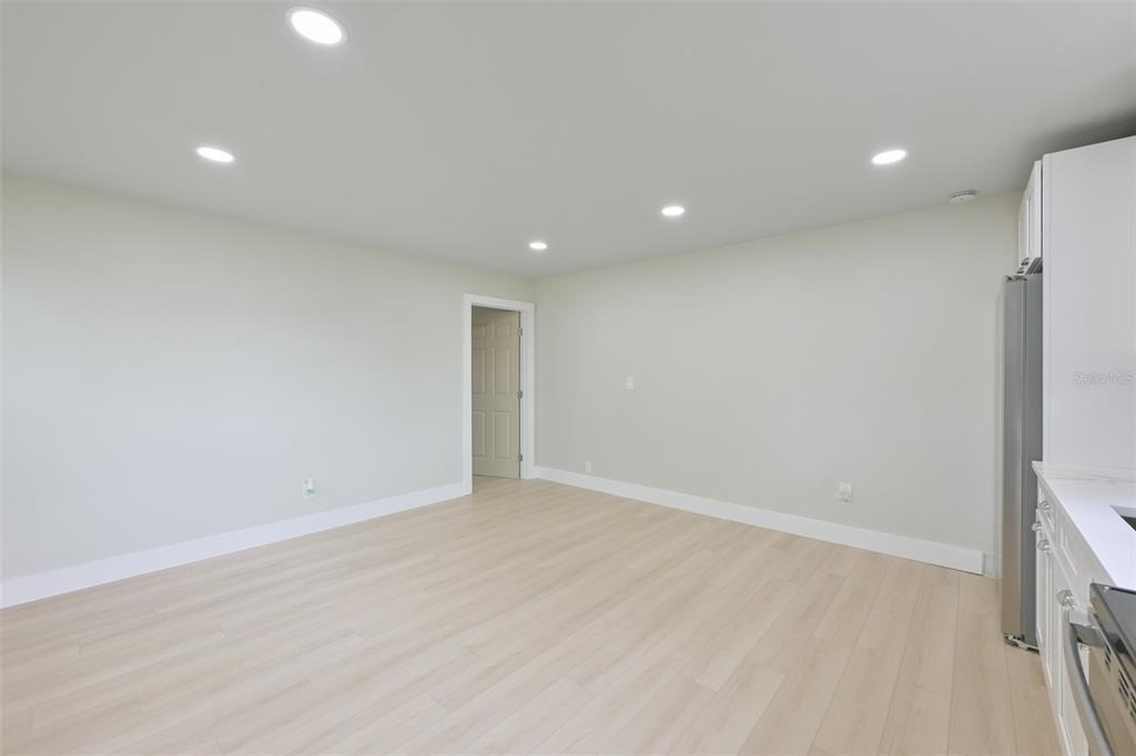 1161 Howard Street - Photo 4