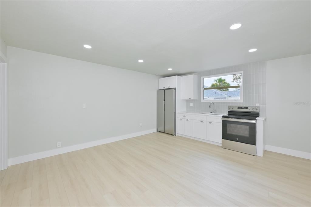 1161 Howard Street - Photo 5