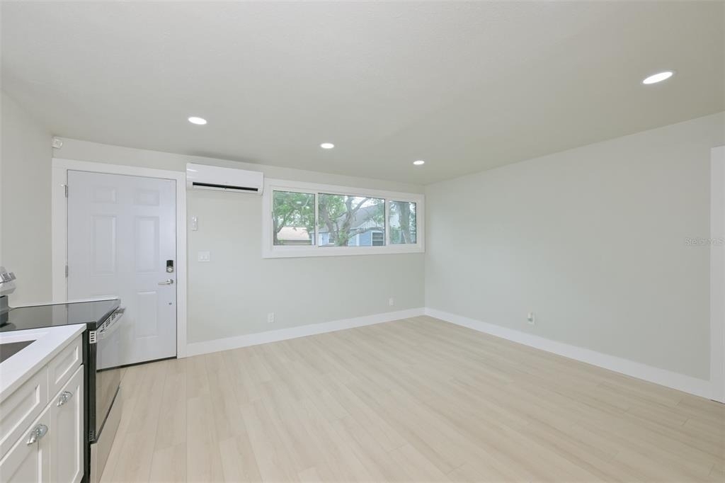 1161 Howard Street - Photo 8