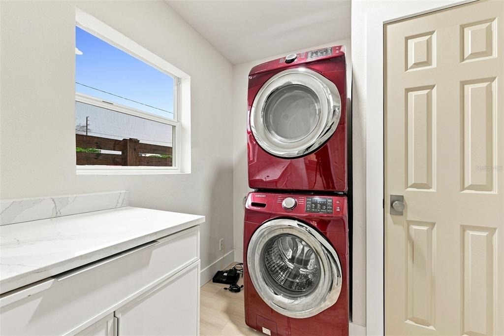 1161 Howard Street - Photo 32