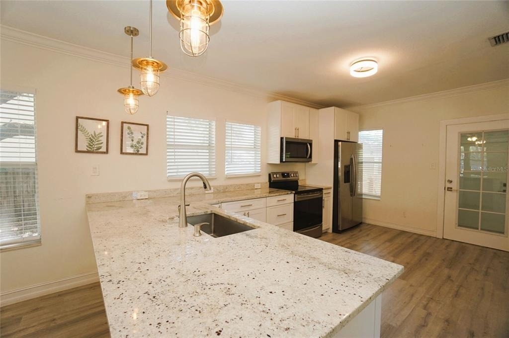 2511 W Fig Street - Photo 3