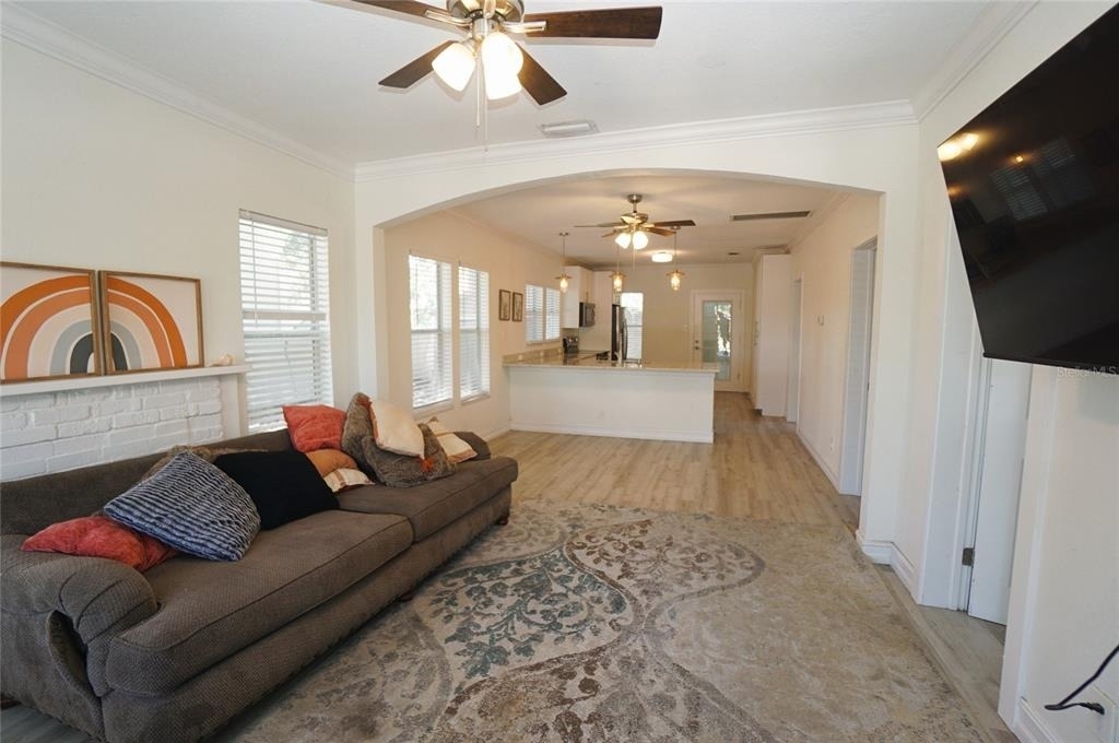 2511 W Fig Street - Photo 2