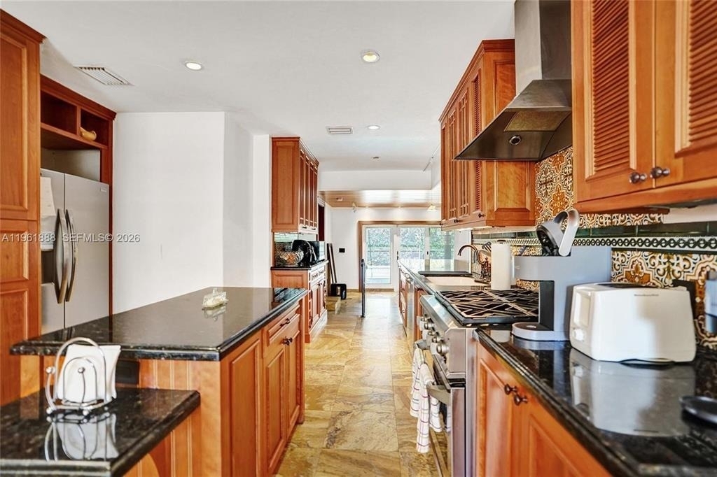1247 Ne 101st Street - Photo 11