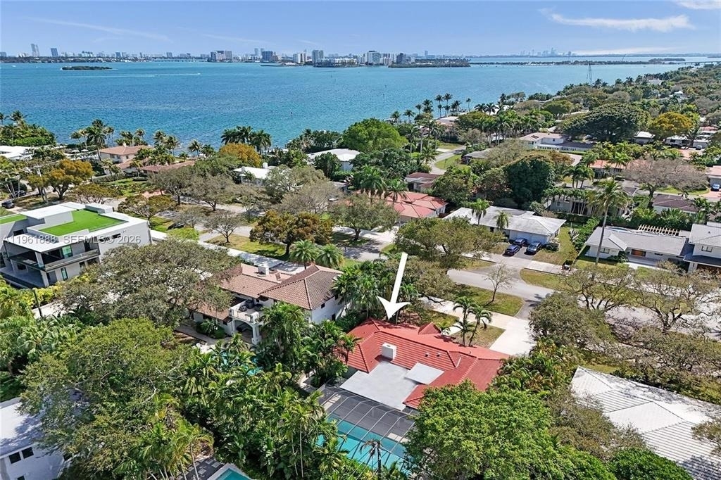 1247 Ne 101st Street - Photo 2