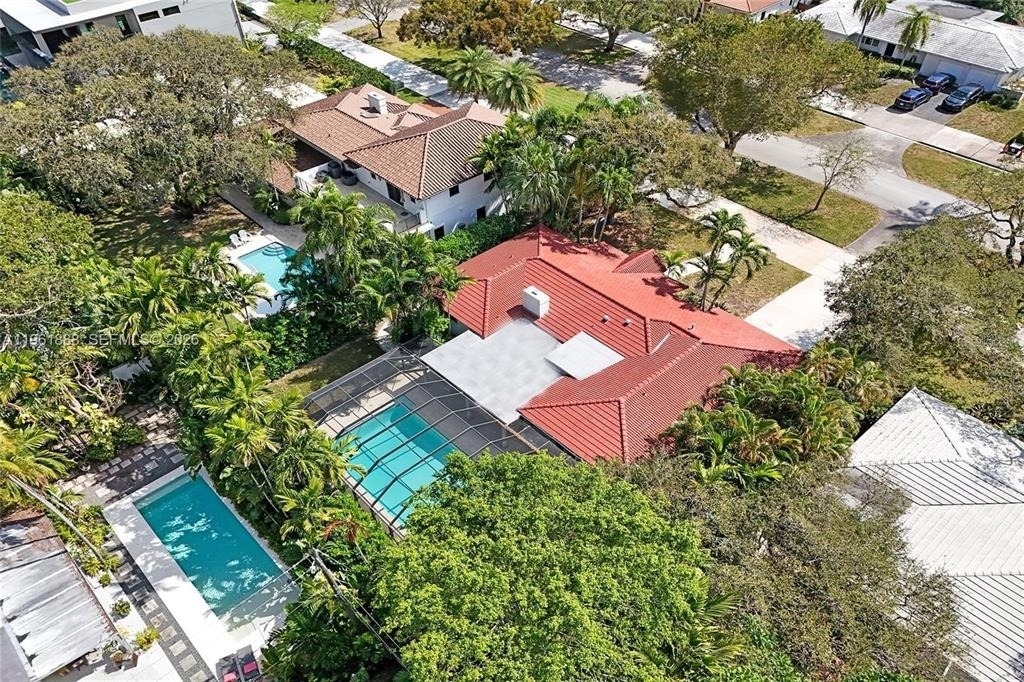 1247 Ne 101st Street - Photo 4