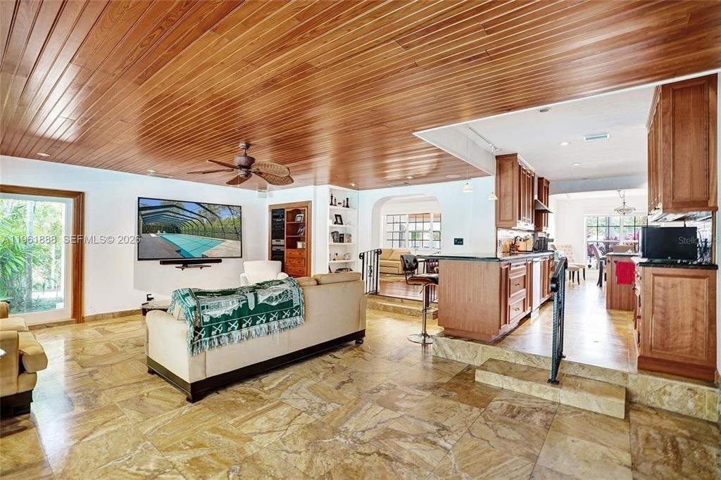 1247 Ne 101st Street - Photo 28
