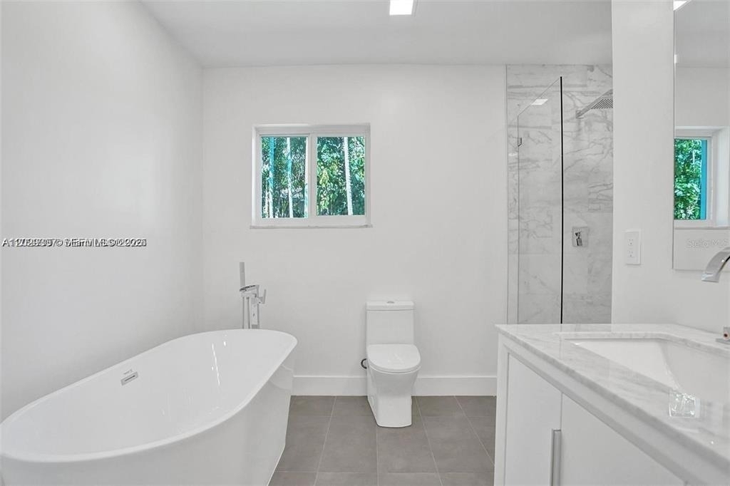 630 Ne 52nd Terrace - Photo 16