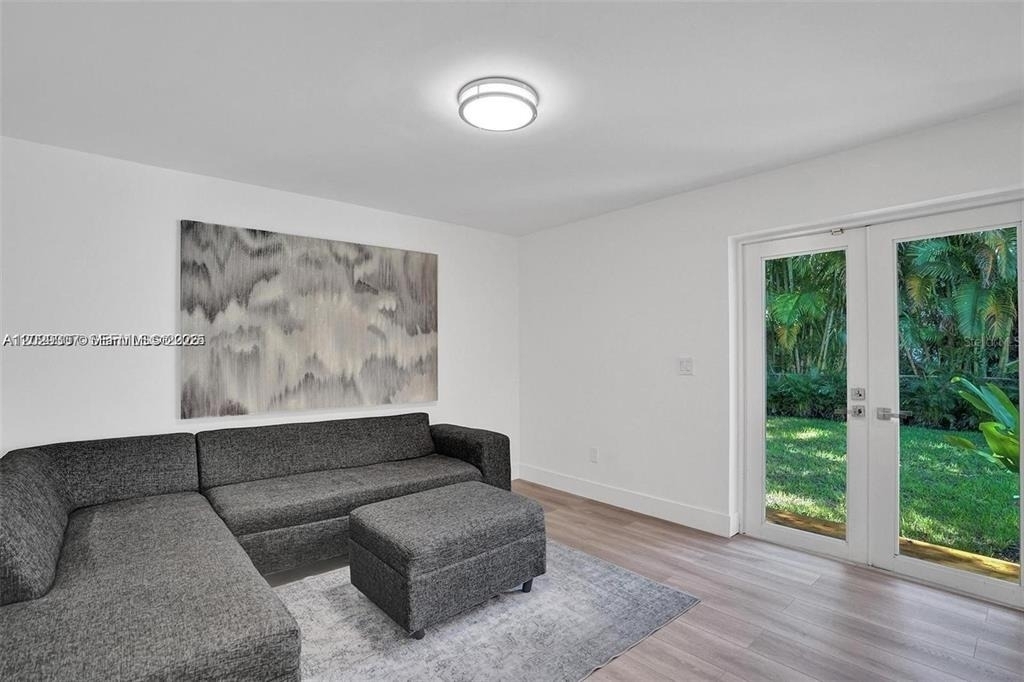 630 Ne 52nd Terrace - Photo 11