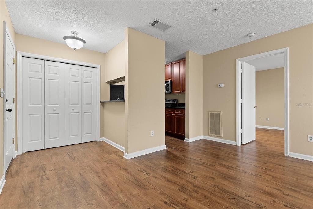11901 4th Street N - Photo 10