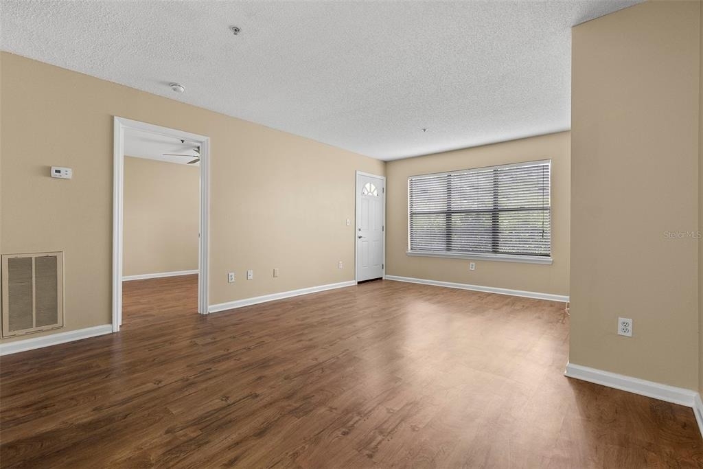 11901 4th Street N - Photo 4