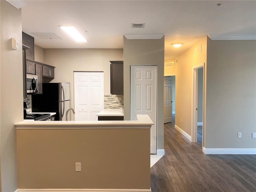 5617 Legacy Crescent Place - Photo 6