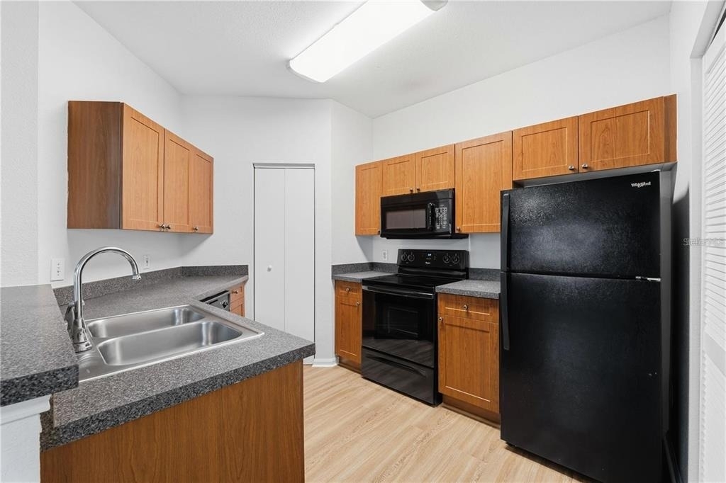 2171 Portofino Place - Photo 3