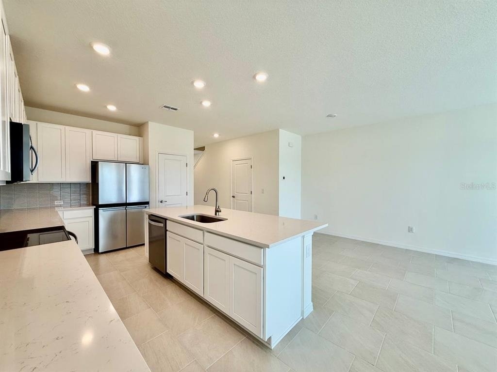 6404 Jensen View Avenue - Photo 9