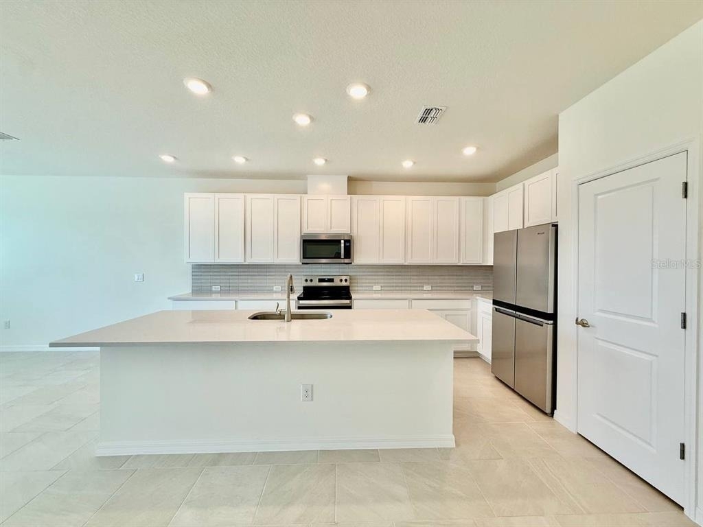 6404 Jensen View Avenue - Photo 6