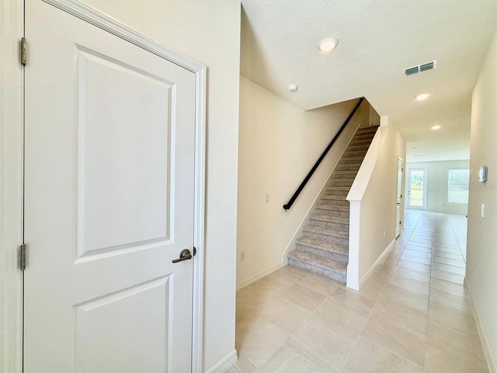 6404 Jensen View Avenue - Photo 3