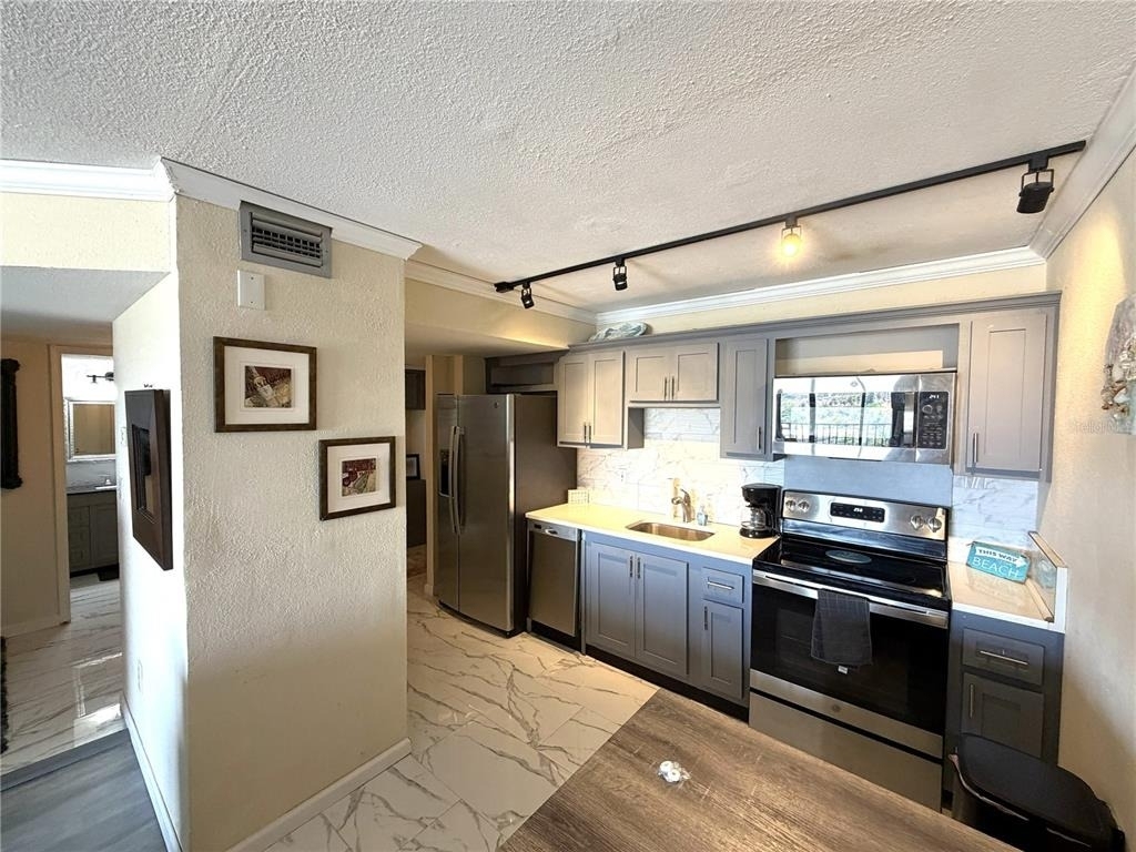 51 Island Way - Photo 4